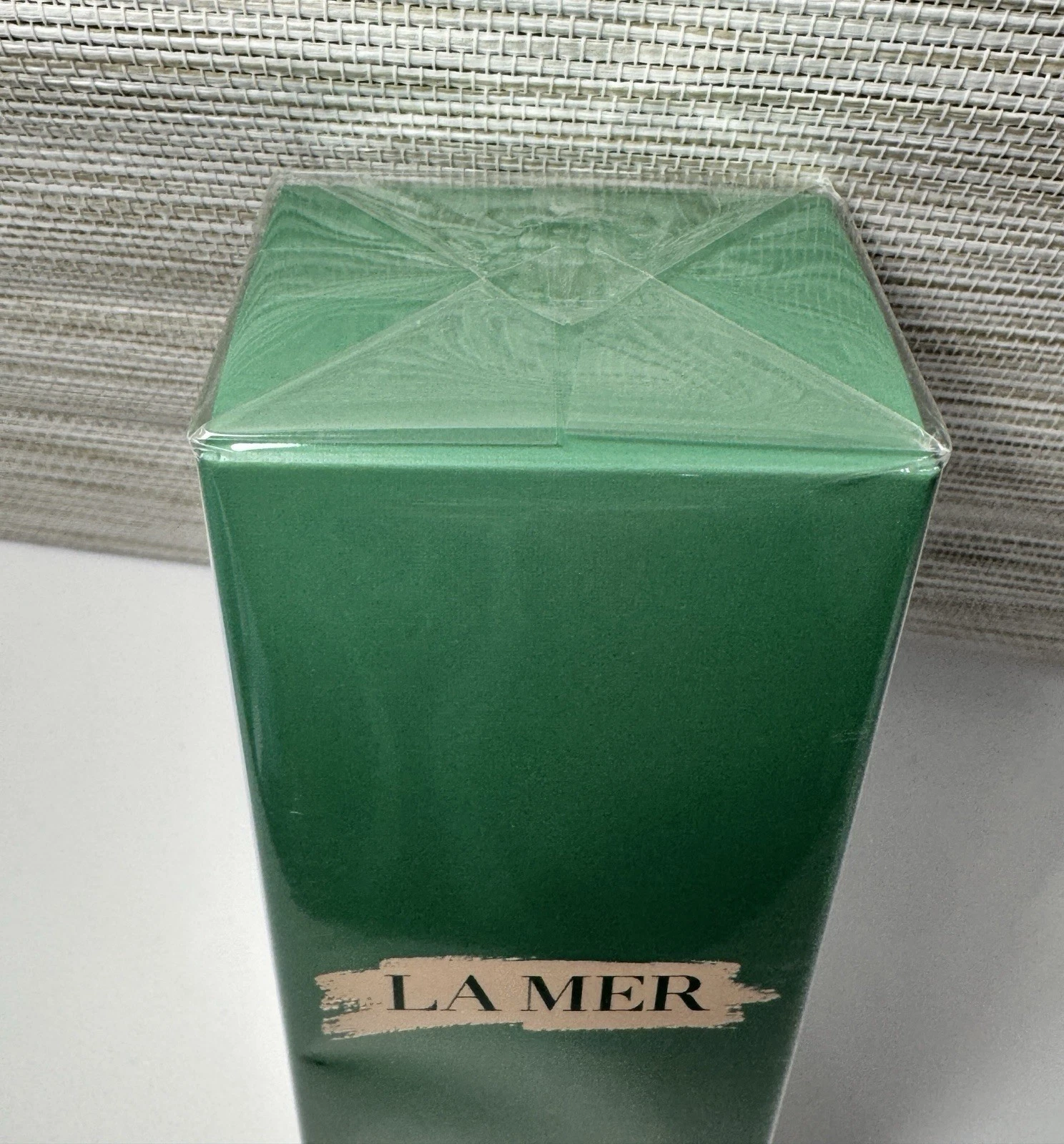 LA MER The Hand Treatment Anti Age Cream - 3.4oz / 100ml - Factory Sealed Box, view 2