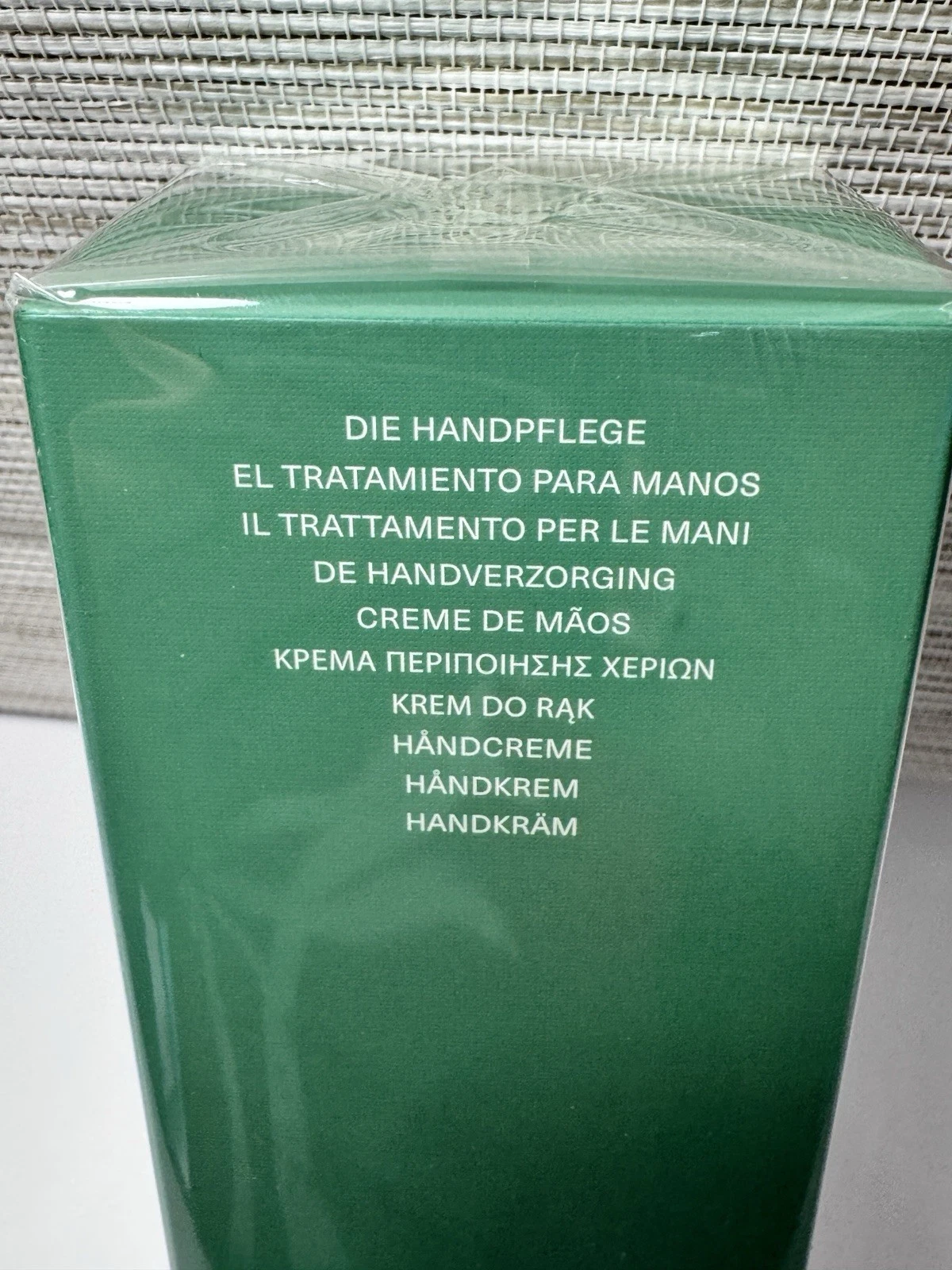 LA MER The Hand Treatment Anti Age Cream - 3.4oz / 100ml - Factory Sealed Box, view 6